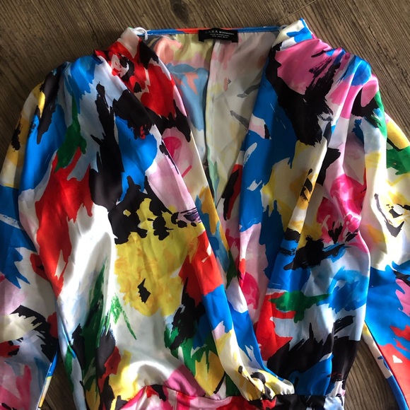 Zara abstract blouse bodysuit - Picture 13 of 13